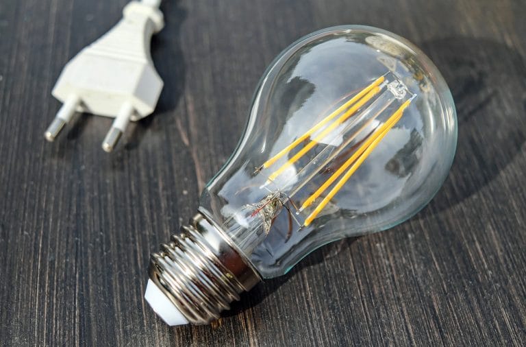 Lampy z betonu – minimalistyczne inspiracje