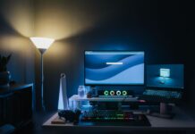 Test lamp biurkowych montowanych na monitor (Screenbar) – czy eliminują odblaski na ekranie? Test lamp biurkowych montowanych na monitor (Screenbar) – czy eliminują odblaski na ekranie?